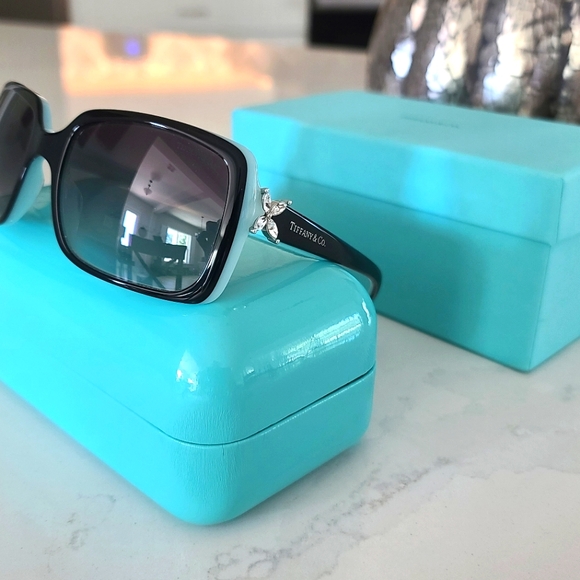 NWOT Tiffany & Co Square Black Sunglasses with crystal detail 🕶 - Picture 2 of 11